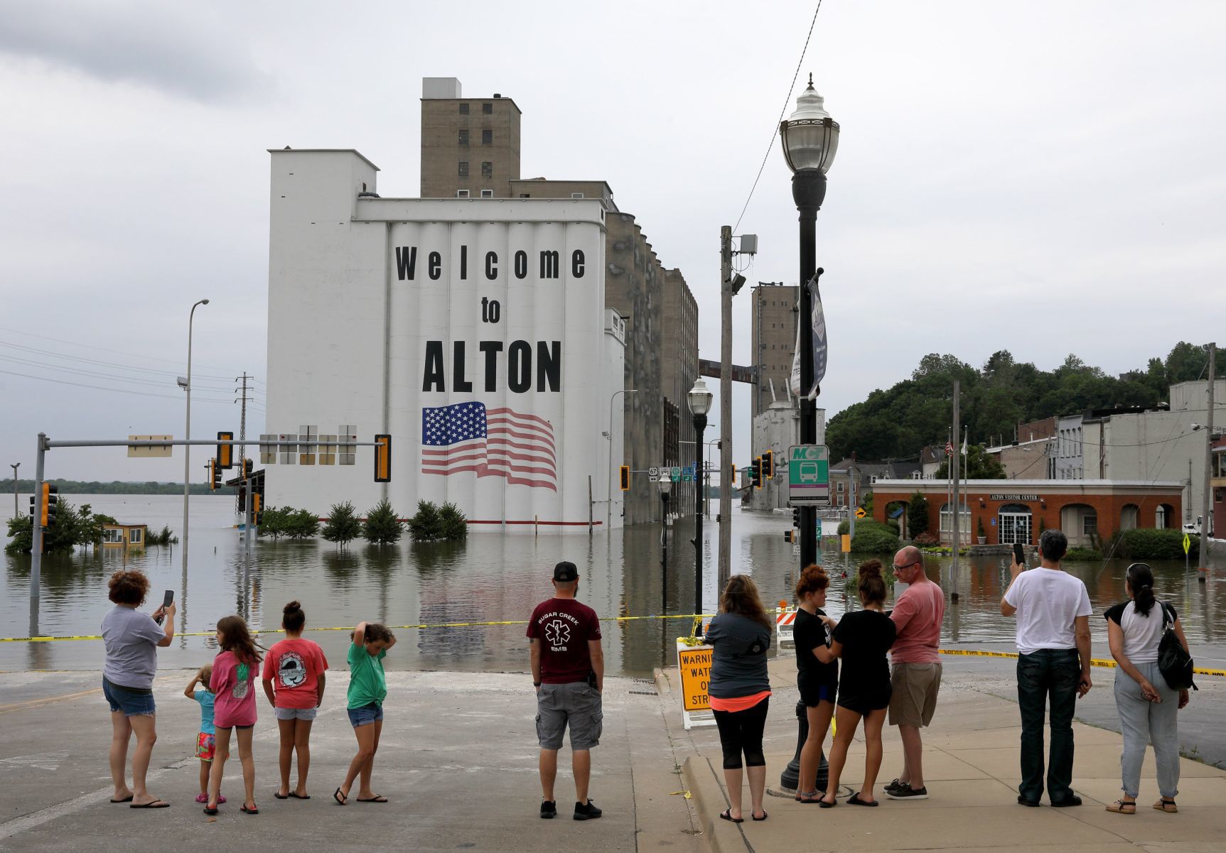 Mississippi River floodwater crests around St. Louis